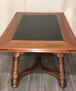 Extendable Swiss Farm Table- side view of the top- Styylish