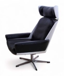 Space Age Lounge Chair- Styylish