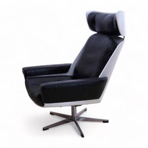 Space Age Lounge Chair- Styylish