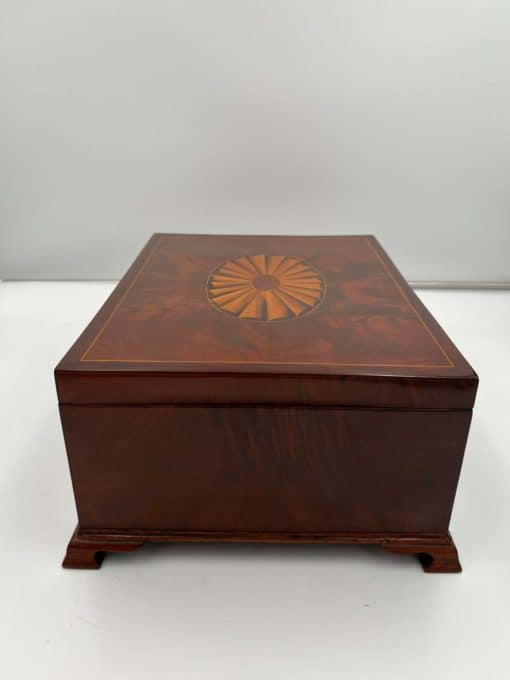 Large Victorian Box - Full Side Profile - Styylish