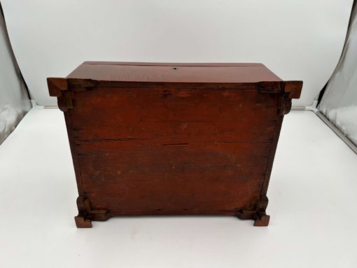 Large Victorian Box - Bottom Detail - Styylish