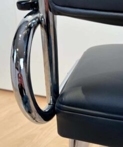 Bauhaus Cantilever Armchair - Armrest Frame Detail - Styylish