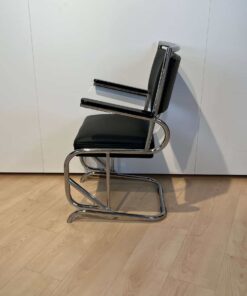 Bauhaus Cantilever Armchair - Side Profile - Styylish