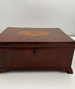 Large Victorian Box - Front - Styylish