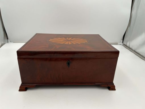 Large Victorian Box - Front - Styylish