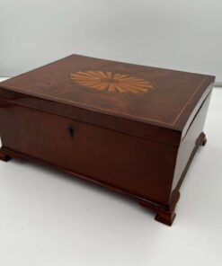 Large Victorian Box - Side Profile - Styylish