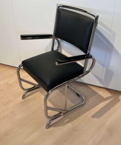 Bauhaus Cantilever Armchair - Side Profile - Styylish