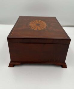 Large Victorian Box - Wood Detail - Styylish