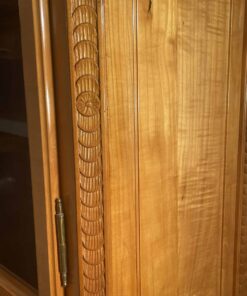 Louis XVI Buffet - Cherry Veneer Detail - Styylish