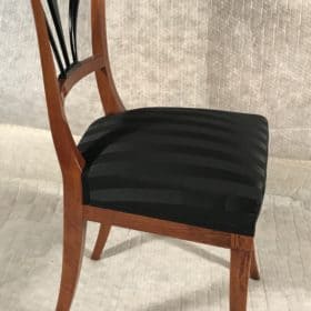 Set of Four Biedermeier Walnut Chairs, South German 1825