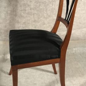 Set of Four Biedermeier Walnut Chairs, South German 1825