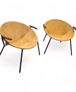 Pair of Balloon Lounge Chairs - Styylish