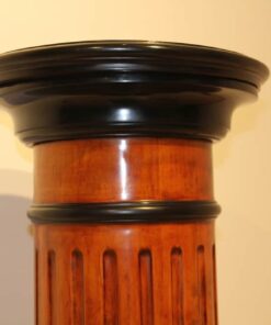 Neoclassical Rotating Pedestal - Top Half - Styylish