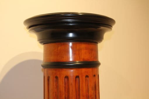 Neoclassical Rotating Pedestal - Top Half - Styylish