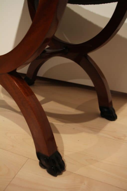 Large Antique Stool - Feet Detail - Styylish