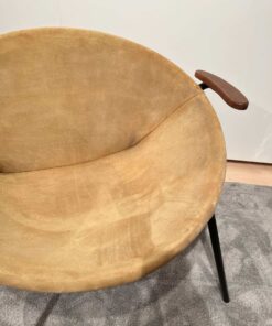 Pair of Balloon Lounge Chairs - Seat Detail - Styylish