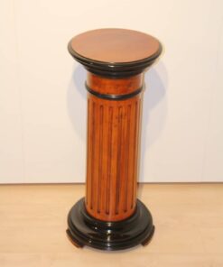 Neoclassical Rotating Pedestal - Full - Styylish
