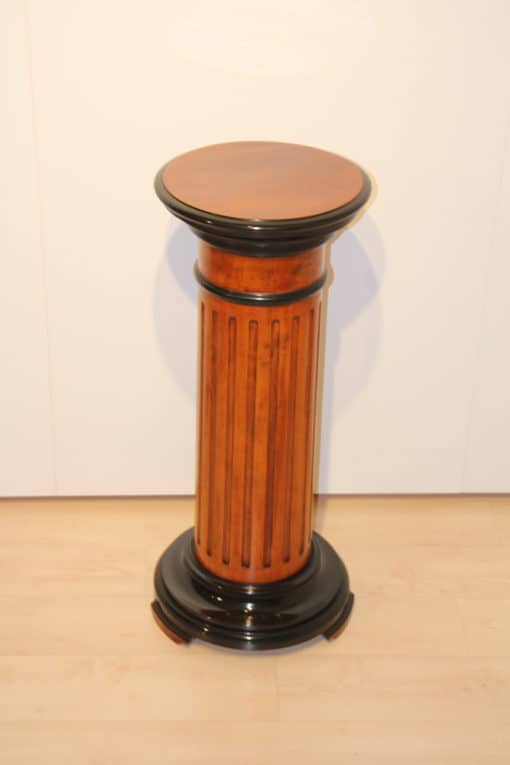 Neoclassical Rotating Pedestal - Full - Styylish