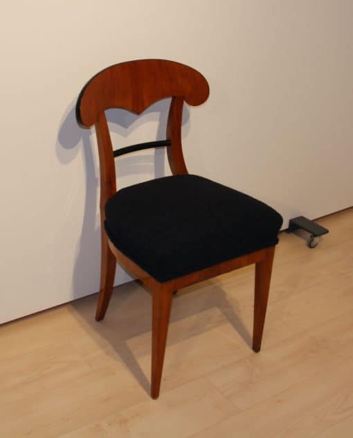 Biedermeier Shovel Chair - Side Perspective - Styylish