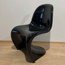 Space Age Cantilever Chair - Black Exterior - Styylish