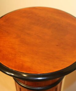 Neoclassical Rotating Pedestal - Top Detail - Styylish