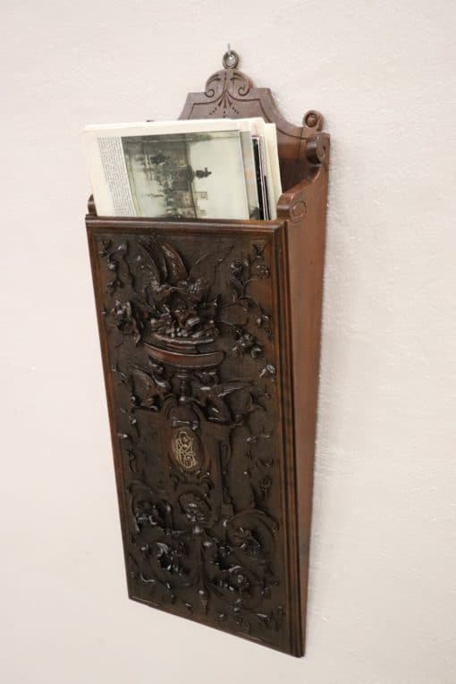 Renaissance Style Magazine Rack - On Wall - Styylish