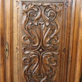 19th Century Italian Antique Cabinet in Solid Carved Walnut