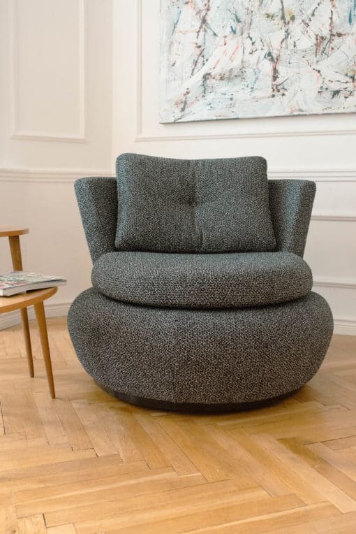 Moon Armchair - Full - Styylish