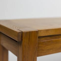 Bench in Elm - Edge Detail - Styylish