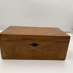 Neoclassical Ash Box - Full - Styylish