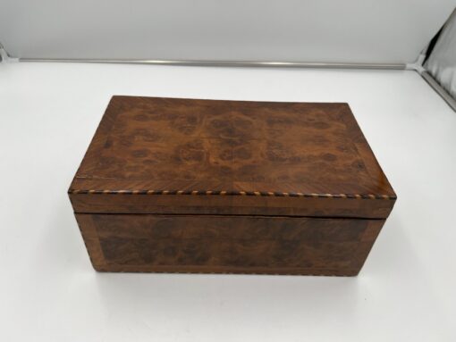 Walnut Biedermeier Box - Closed - Styylish