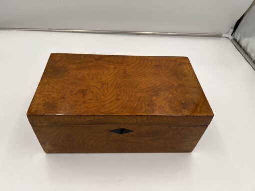 Neoclassical Ash Box - Full Profile - Styylish