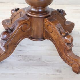 19th Century Italian Louis Philippe Walnut Oval Extendable Dining Table