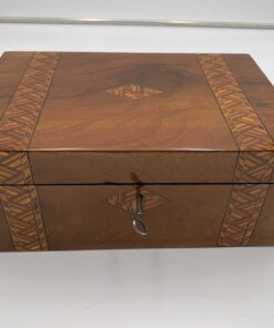 Walnut Box with Inlays - Top - Styylish