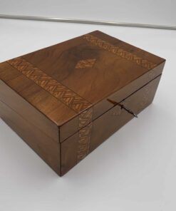 Walnut Box with Inlays - Side - Styylish