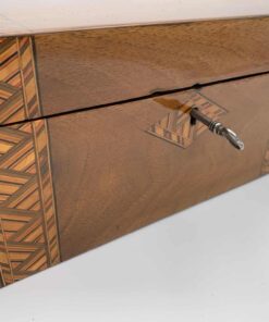 Walnut Box with Inlays - Side with Key - Styylish