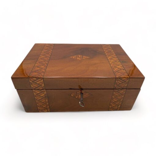 Walnut Box with Inlays - Styylish