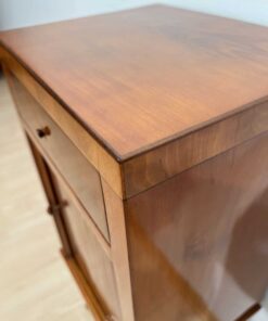 Biedermeier Pillar Cabinet - Top - Styylish