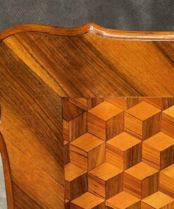 18th century Baroque Table - Edge Detail - Styylish