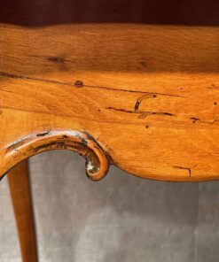 18th century Baroque Table - Wood Detail - Styylish