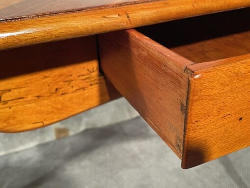 18th century Baroque Table - Drawer Detail - Styylish