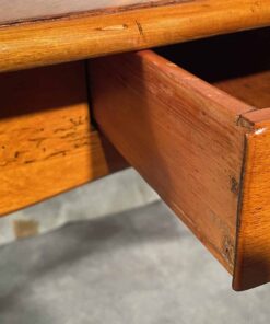 18th century Baroque Table - Drawer Detail - Styylish
