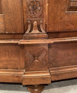 Neoclassical Armoire - Foot Detail - Styylish