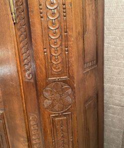 Neoclassical Armoire - Engraving - Styylish