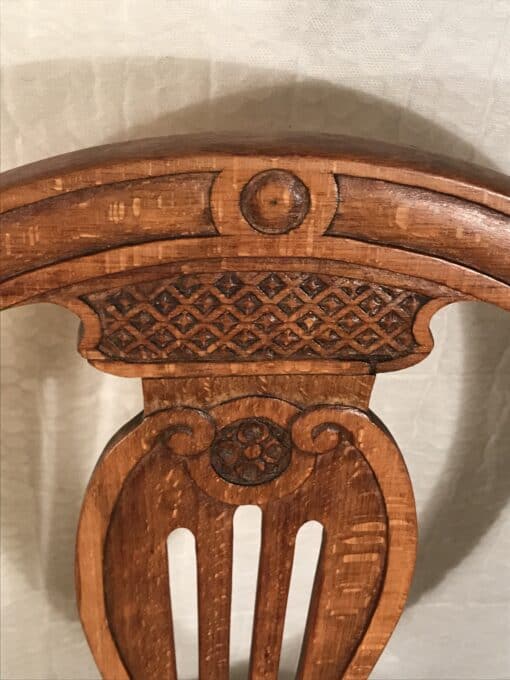 Pair of Louis XVI Chairs - Backrest Detail - Styylish