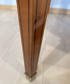 Biedermeier Dining Room Table - Feet - Styylish