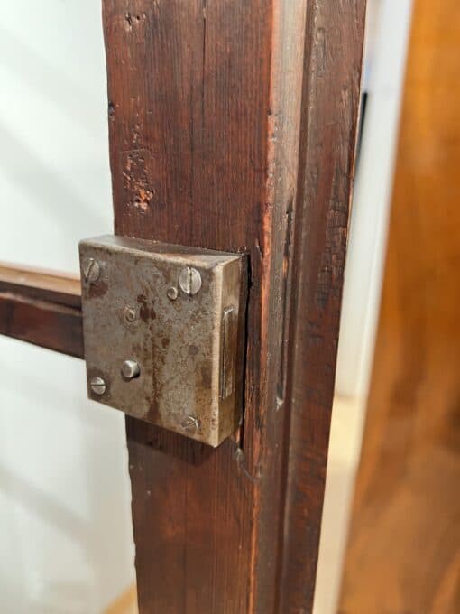 Cherry Biedermeier Vitrine - Lock Hardware - Styylish