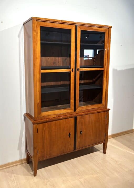 Cherry Biedermeier Vitrine - Side - Styylish