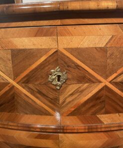 Baroque Chest of Drawers - Keyhole - Styylish