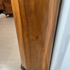 Walnut Biedermeier Bookcase - Wood Details - Styylish